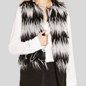 Vince Camuto Faux Fur Vest Size S - image 1